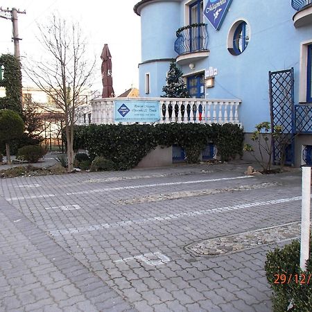 Pension Magnolia Trencin Exterior photo