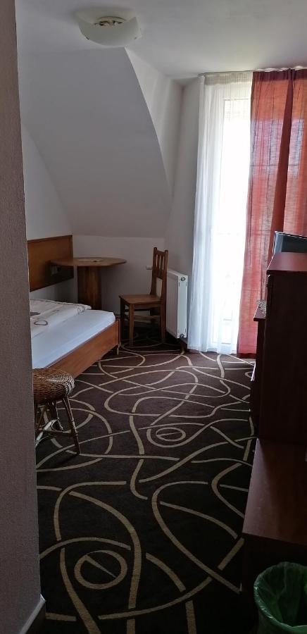 Pension Magnolia Trencin Exterior photo