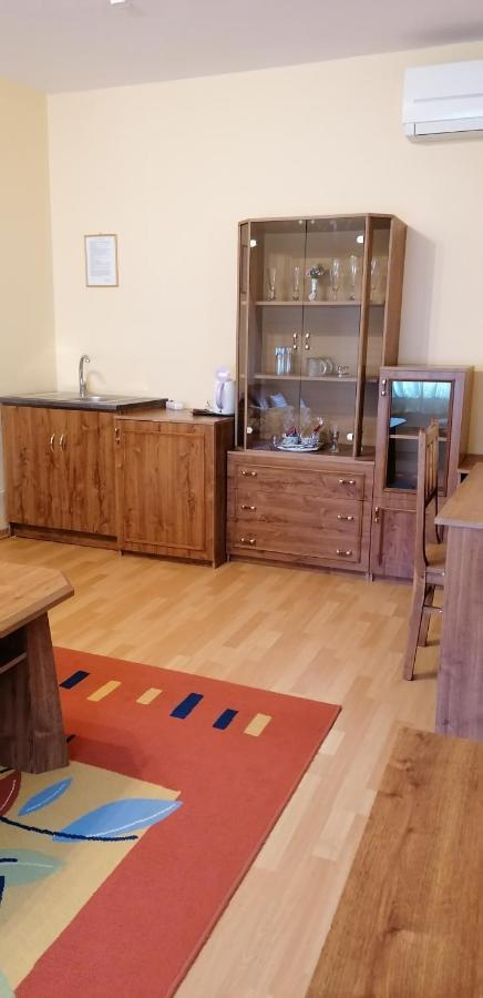 Pension Magnolia Trencin Exterior photo