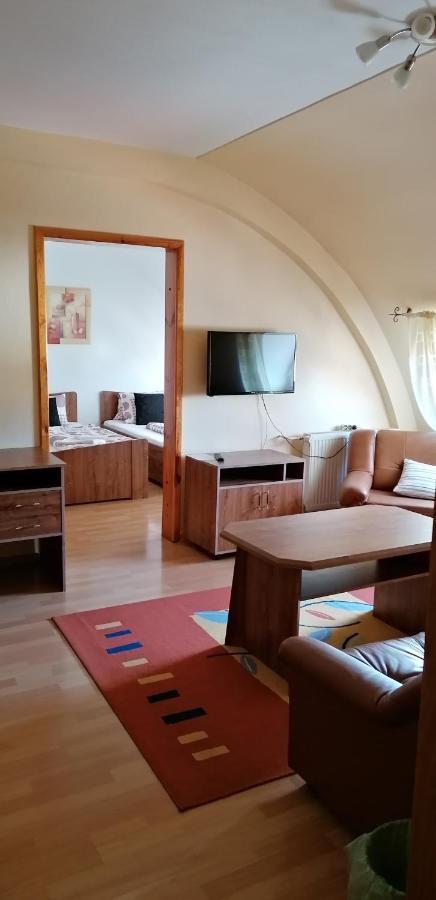Pension Magnolia Trencin Exterior photo