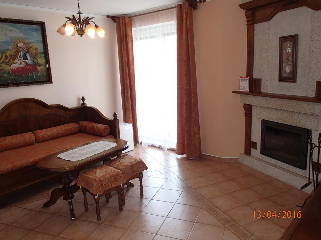 Pension Magnolia Trencin Exterior photo