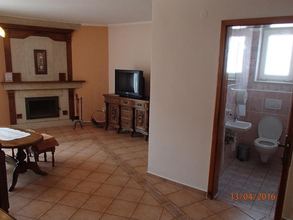 Pension Magnolia Trencin Exterior photo