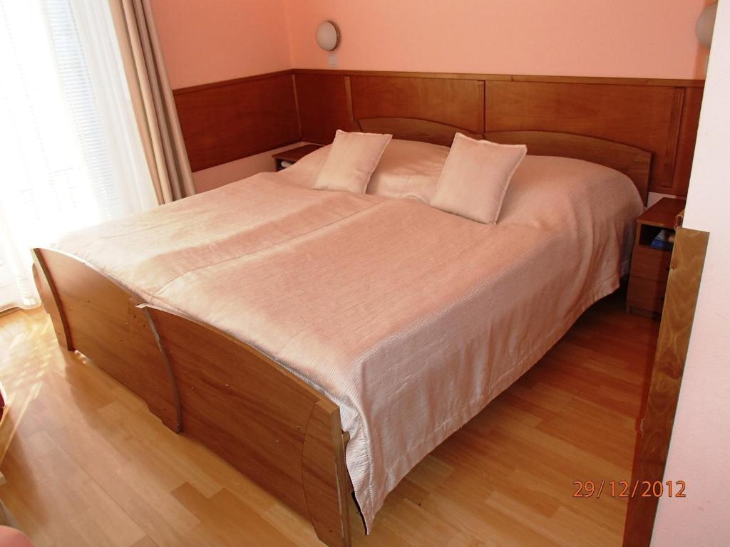 Pension Magnolia Trencin Exterior photo