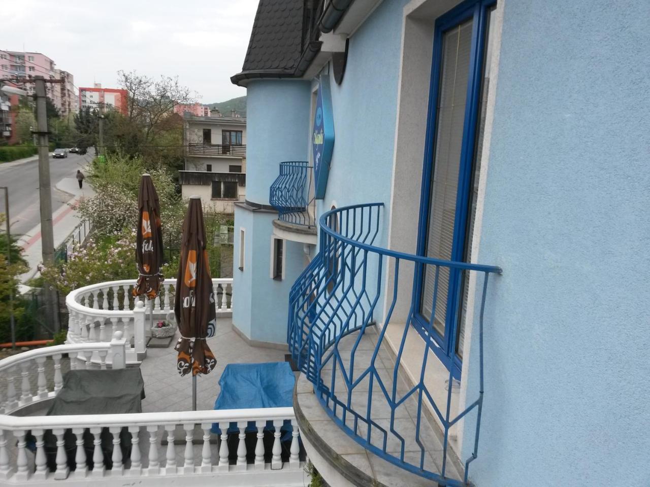 Pension Magnolia Trencin Exterior photo
