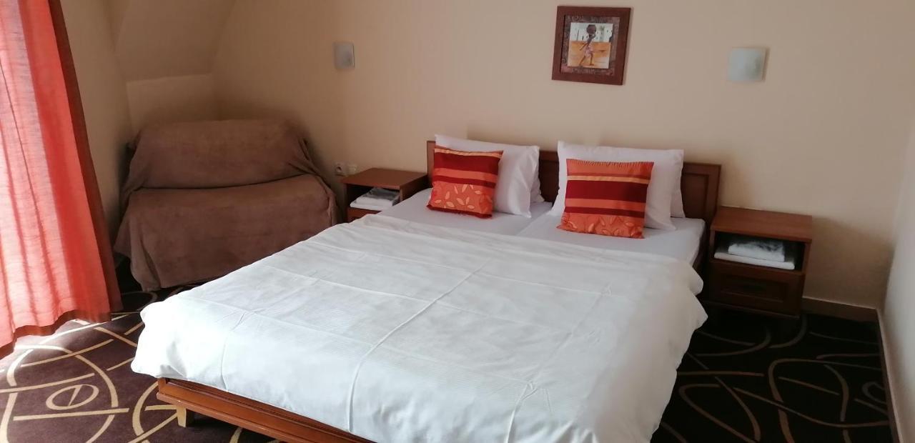 Pension Magnolia Trencin Exterior photo